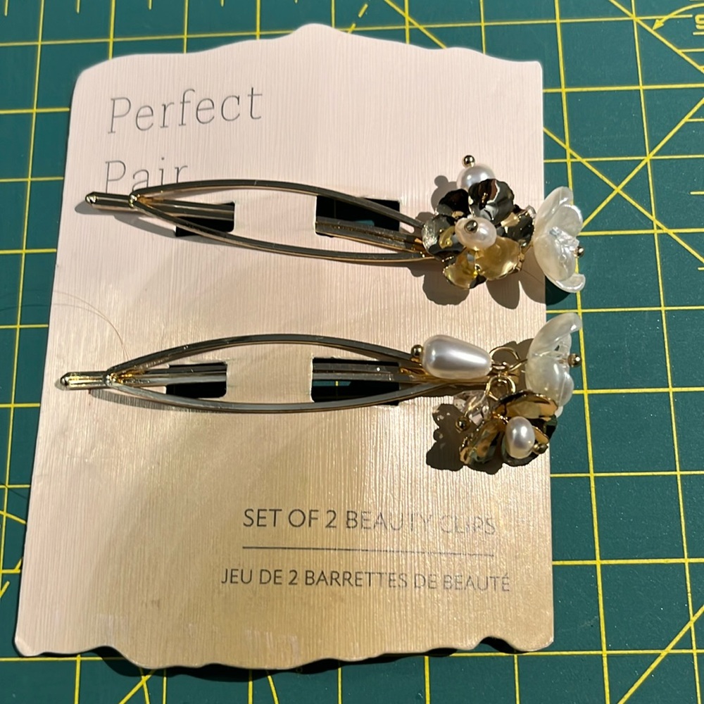 Hair clips